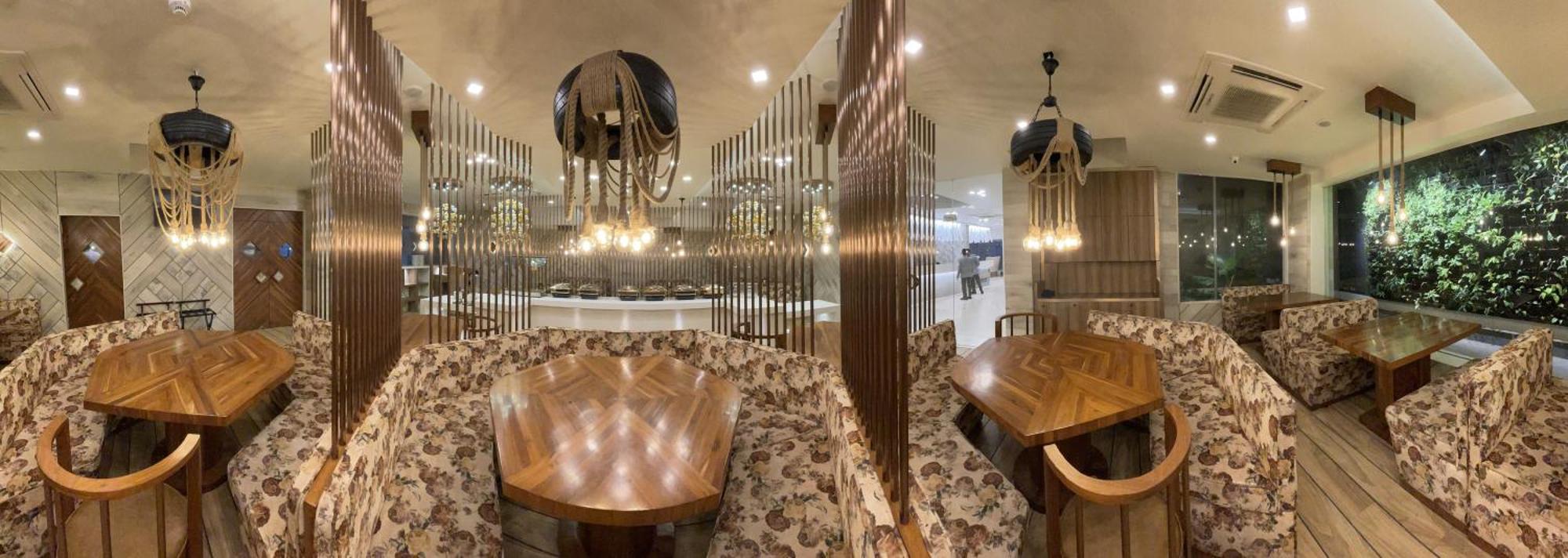De Glance Hotel Surat Eksteriør bilde